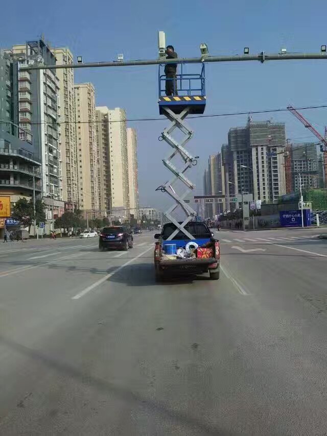 汽车升降机