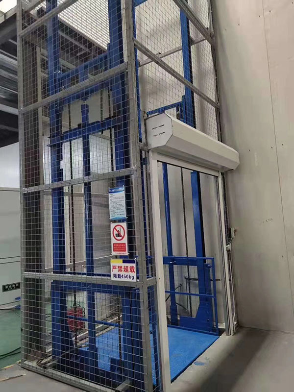 液压货梯（带卷帘门）